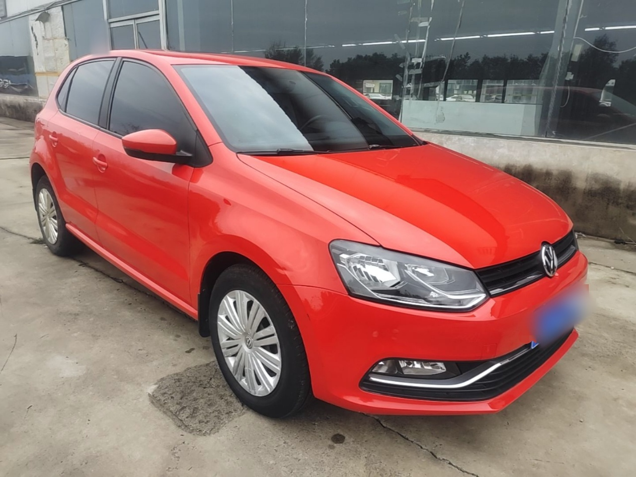 Polo 2016 1.6L AT Comfort photo 3