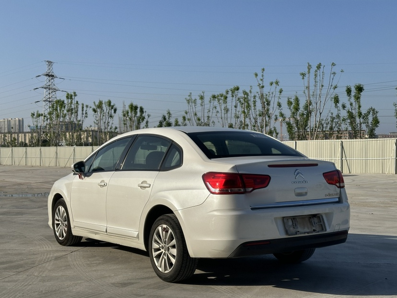 2013 Sedan 1.6L AT photo 4