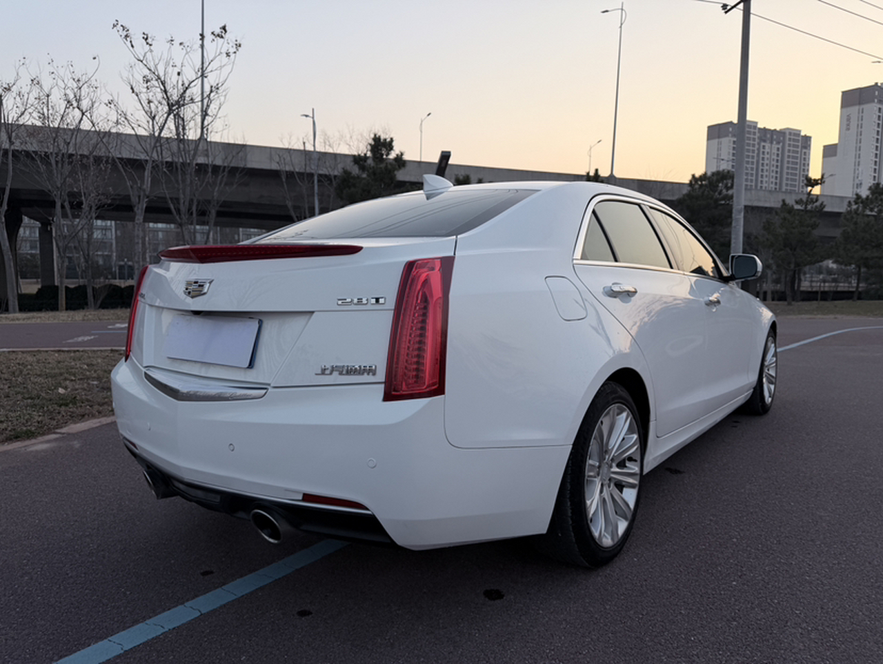 ATS-L 2016 28T Tech photo 3