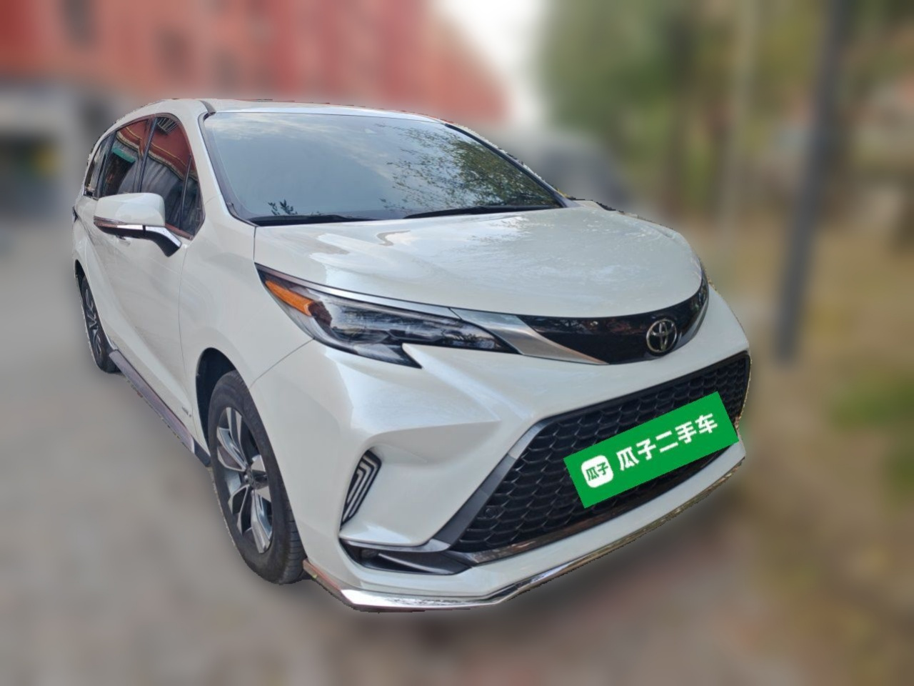 Granvia 2024 2.5L Hybrid Premium PLUS AWD photo 3