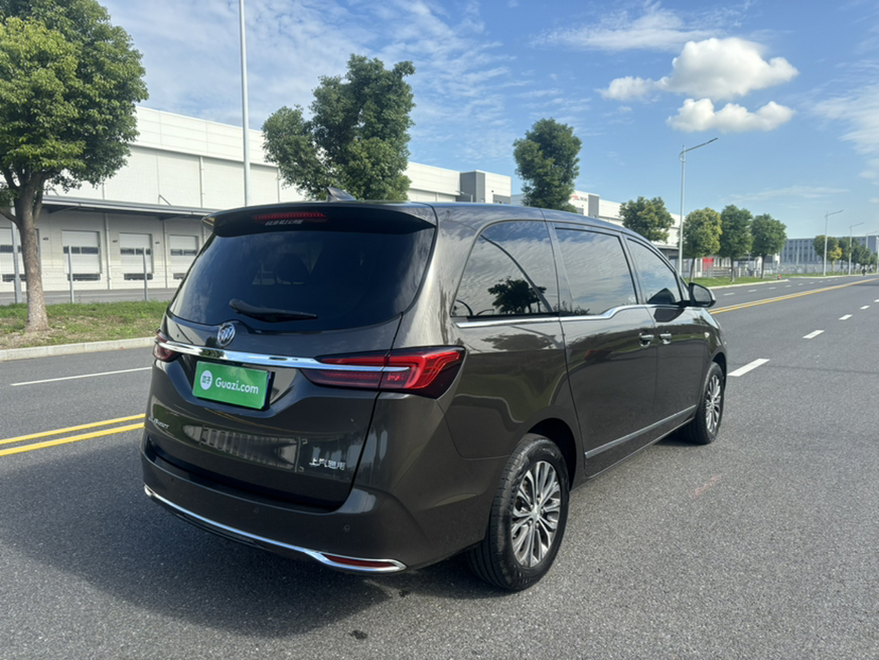 GL8 2021 652T Luxury photo 3