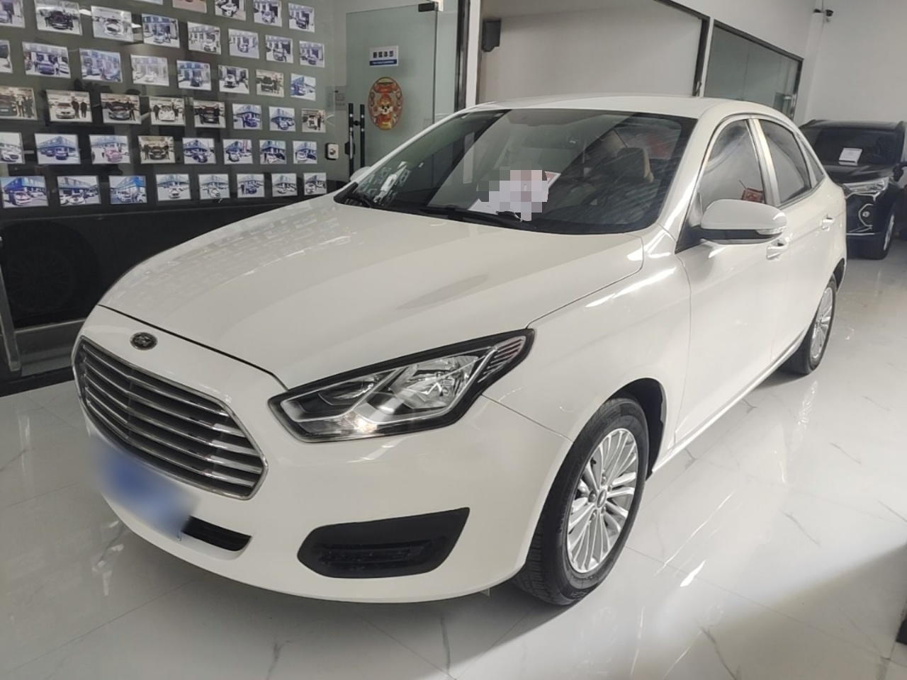 Escort 2017 Facelift 1.5L MT Comfort