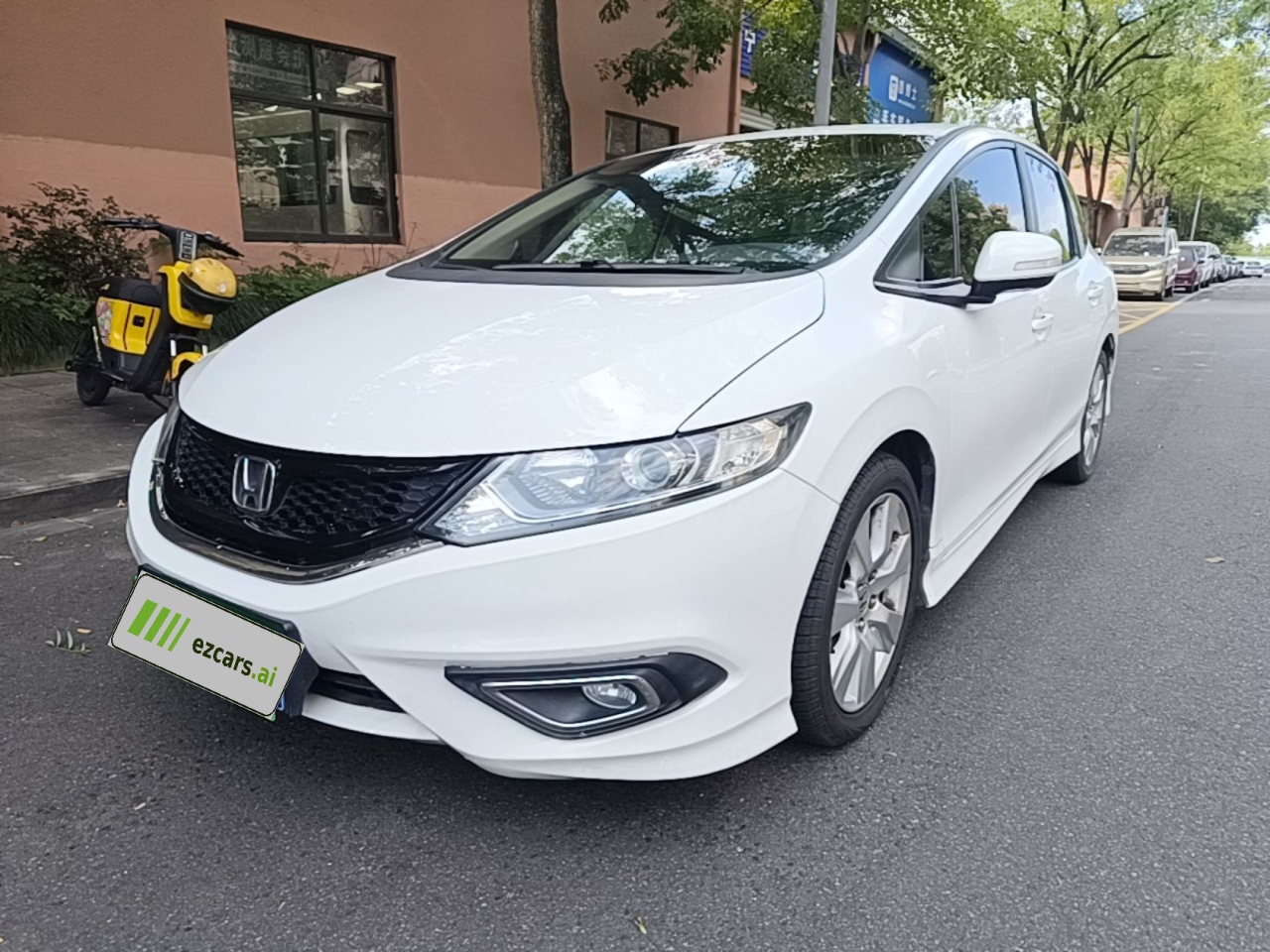 Jade 2014 1.8L AT Comfort Elite 5-Seater