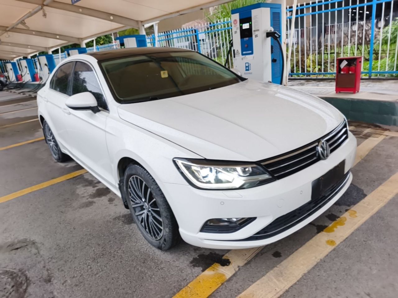Lamando 2017 280TSI DSG Luxury photo 3
