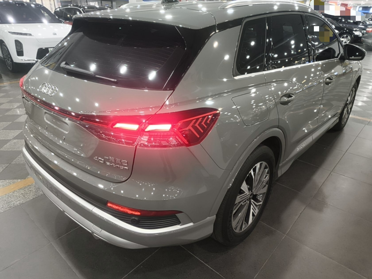 Q4 e-tron 2022 40 e-tron photo 4