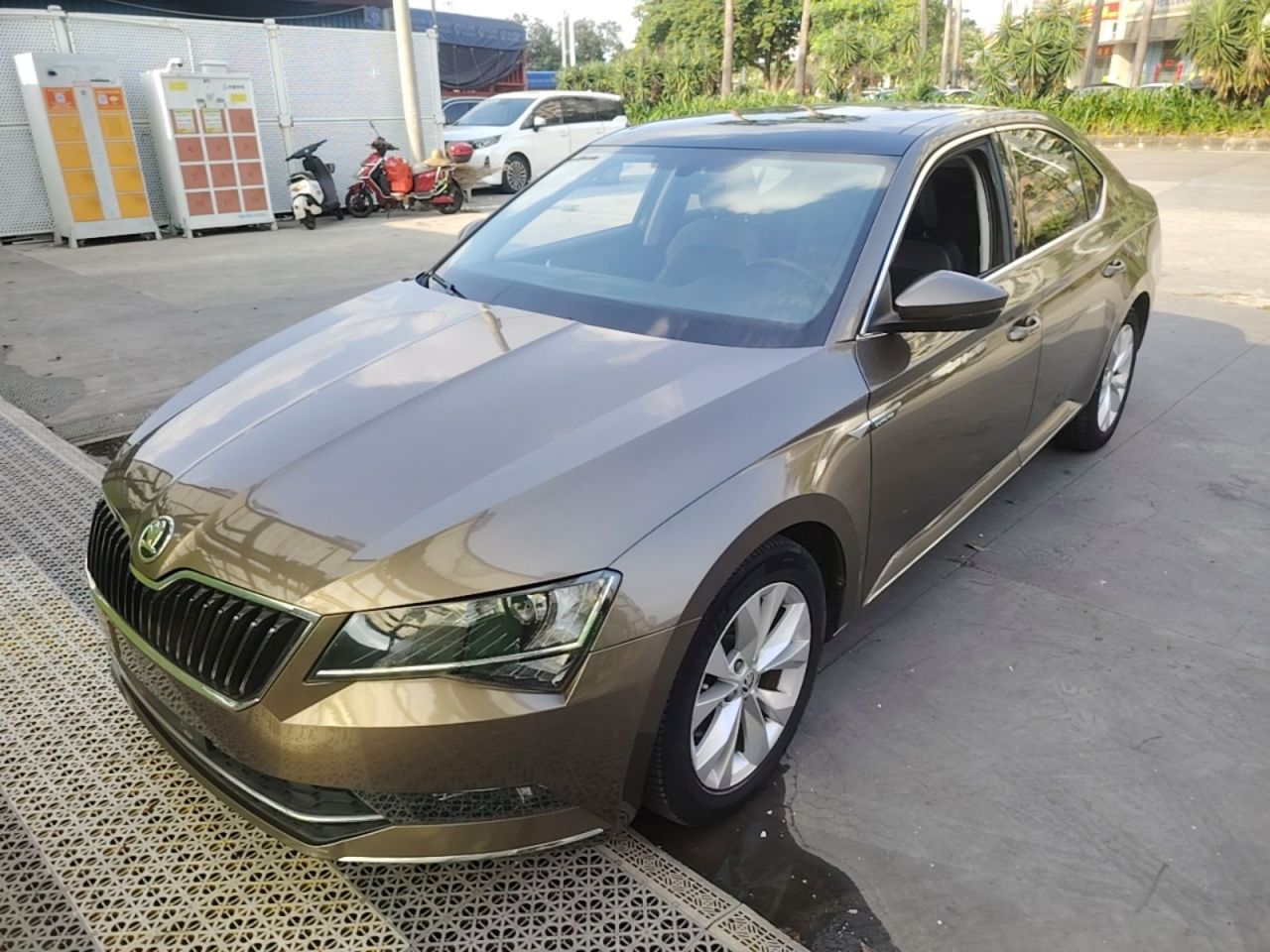 Superb 2016 TSI280 DSG