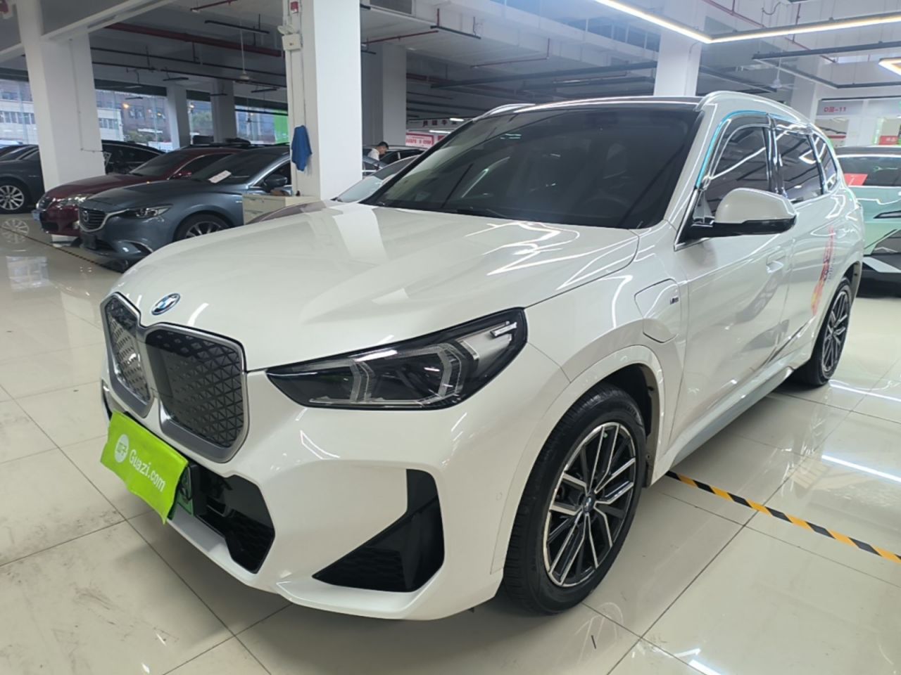 iX1 2023 eDrive25L M Sport Package