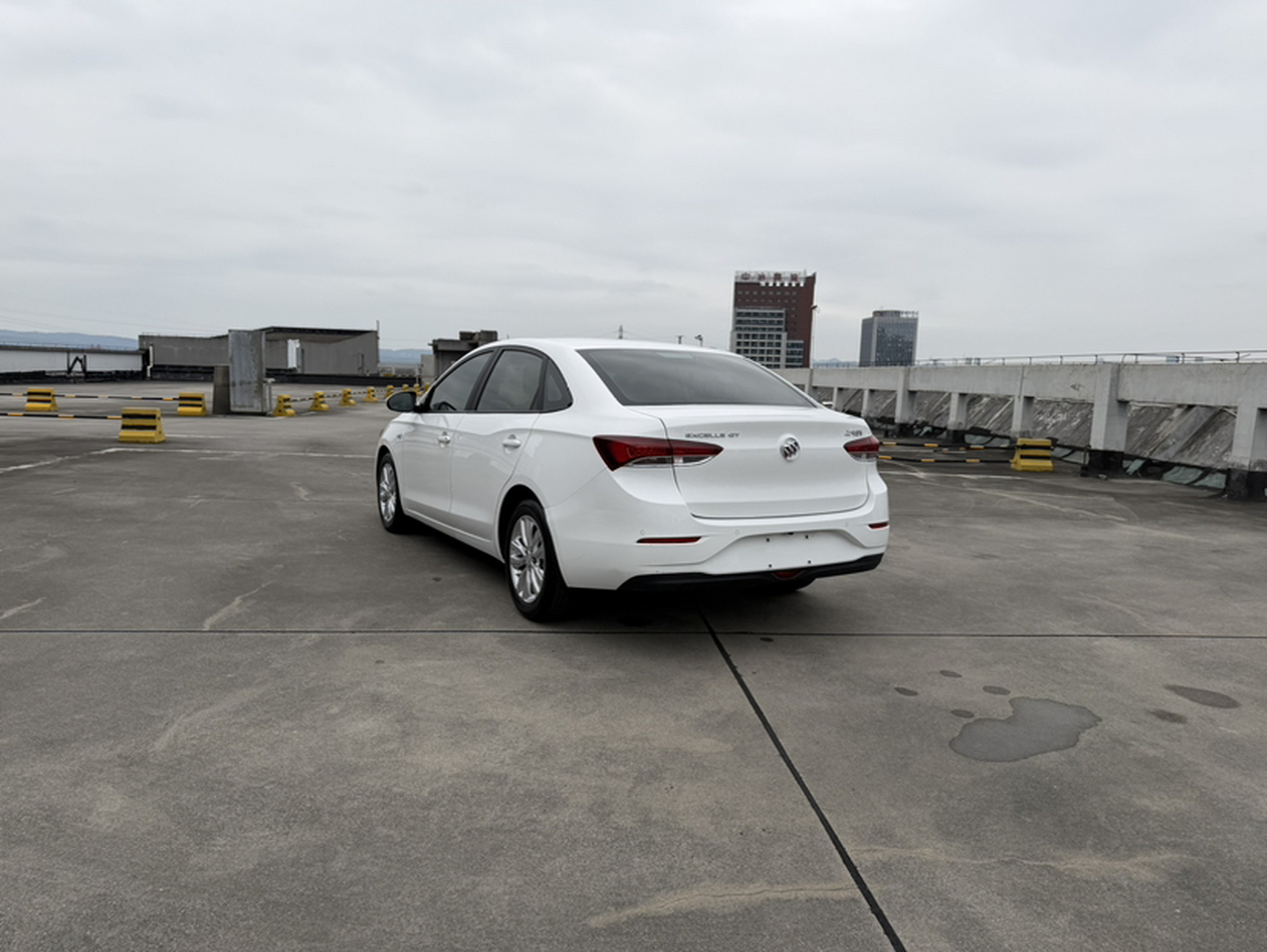 Excelle 2021 Classic 1.5L AT Elite photo 4