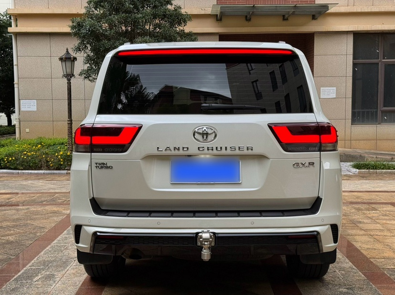 Land Cruiser Parallel Import photo 4