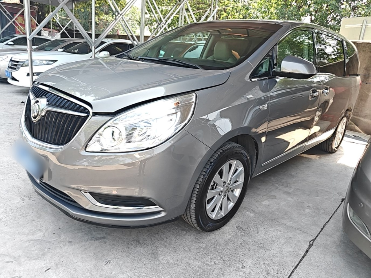 GL8 2017 25S Luxury China V