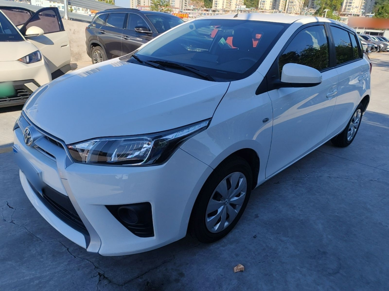 YARiS L 2015 1.5E AT
