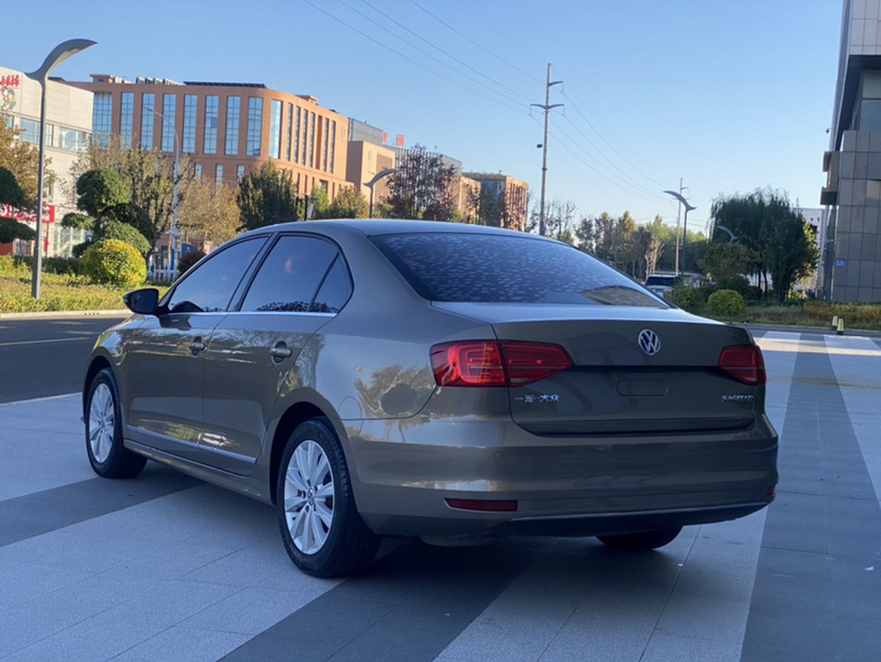 Sagitar 2015 1.6L MT Comfort photo 4