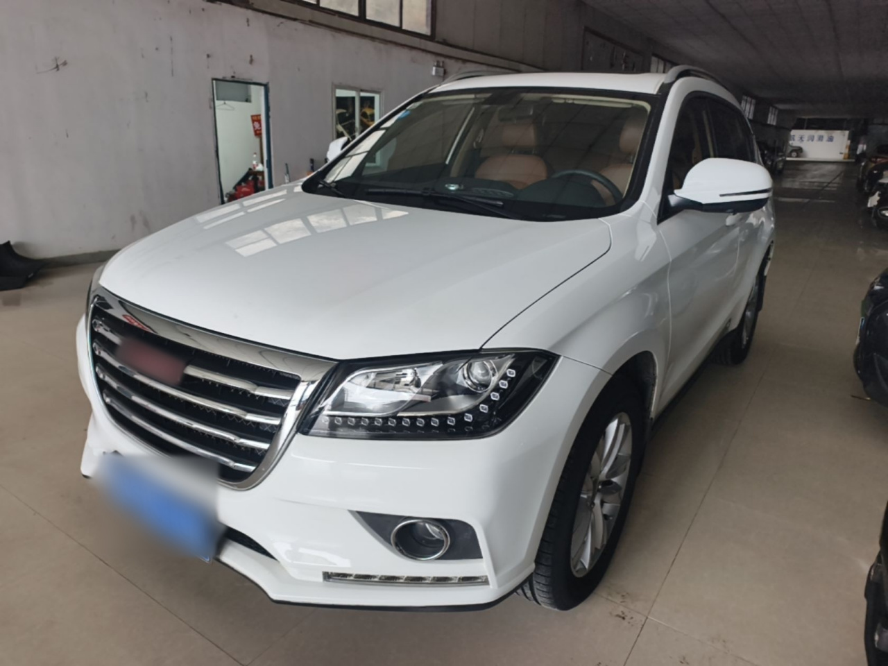 H2 2016 Red Label 1.5T AT RWD Luxury