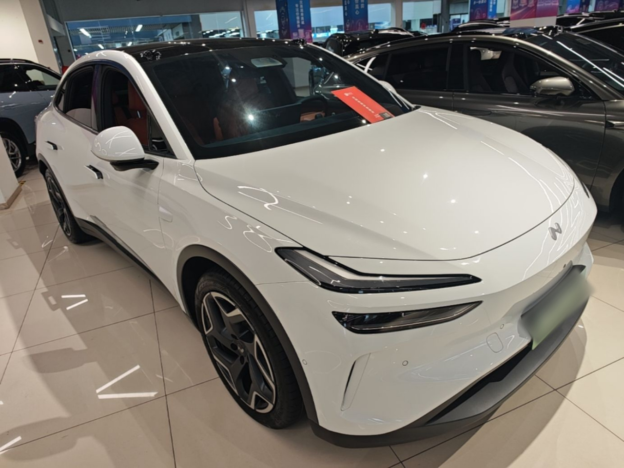 L60 2024 60kWh AWD photo 3